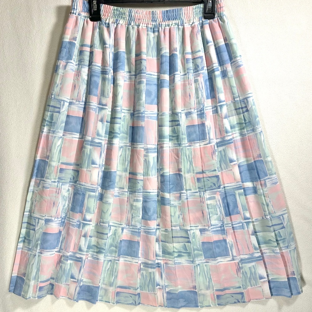 TanJay Petite Pastel Geometric Pleated Skirt